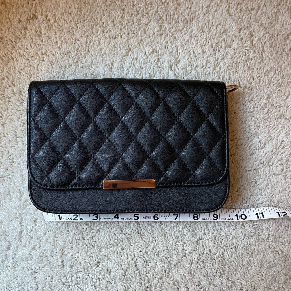 Black Purse - Picture 3 of 4